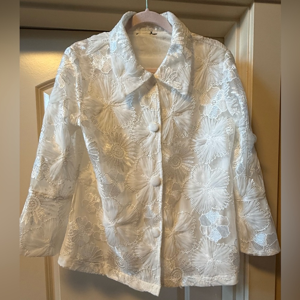 White Sz M,Sheer Floral Elegant Lace Blouse or Jacket,Party,Dinner,Holiday,Artsy